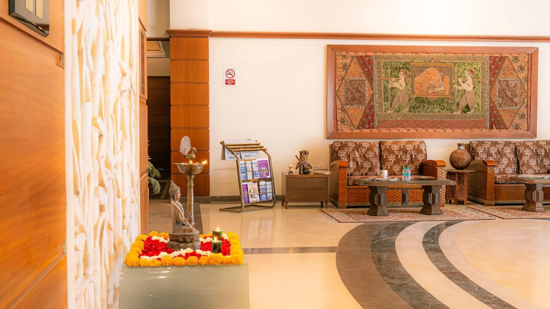 Hotel The Sky Imperial, Udajpur
