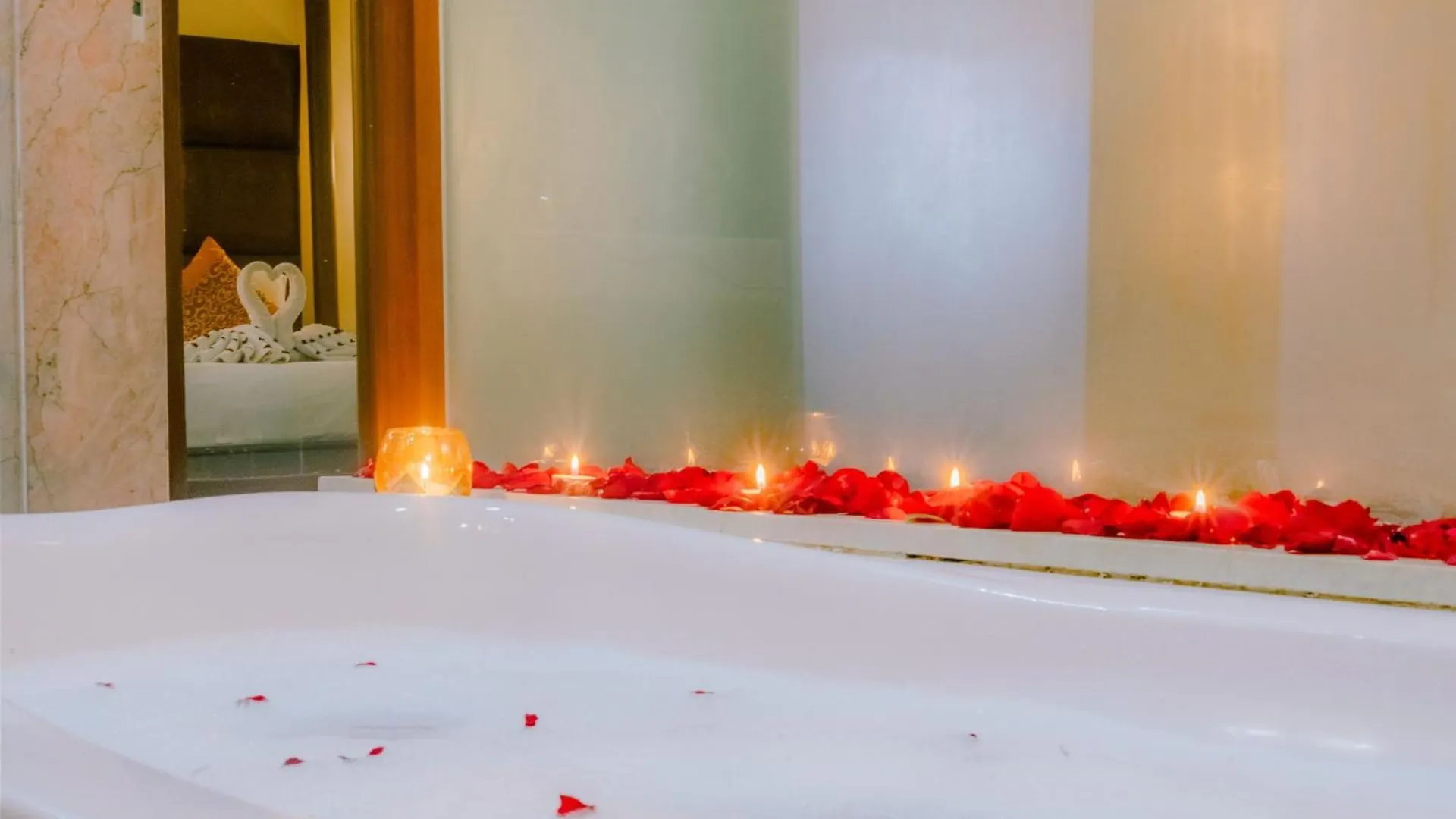 Hotel The Sky Imperial, Udajpur