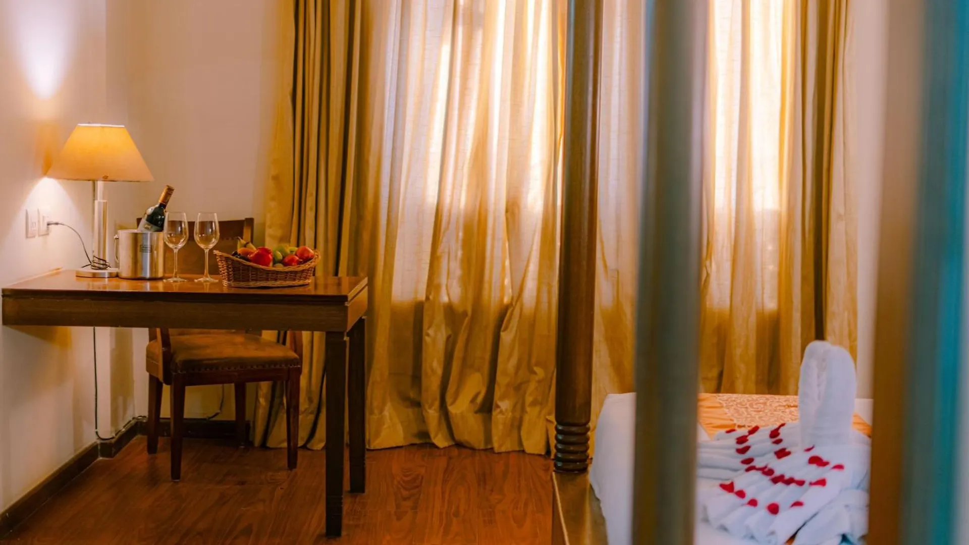 Hotel The Sky Imperial, Udajpur Indie