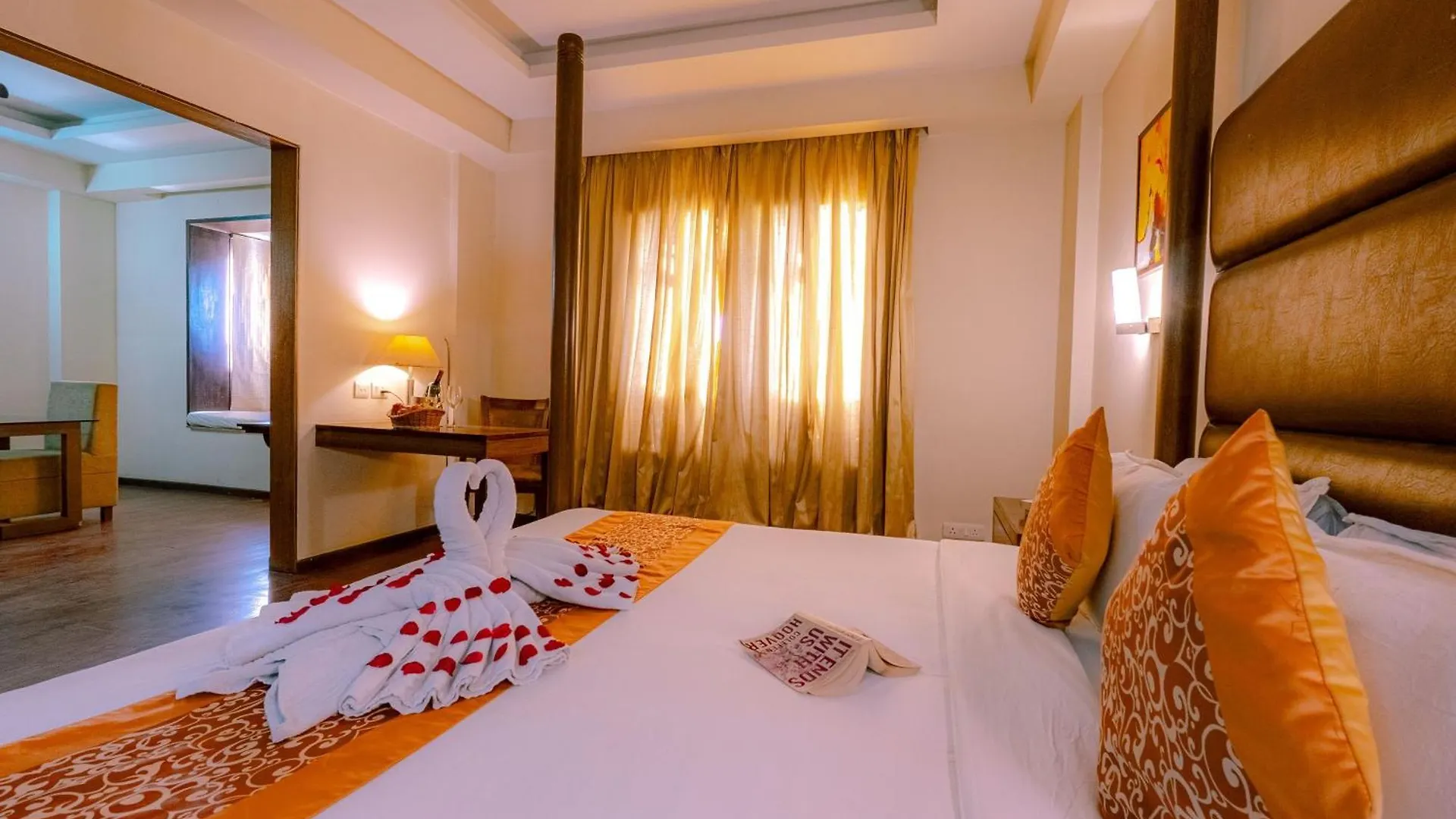Hotel The Sky Imperial, Udajpur