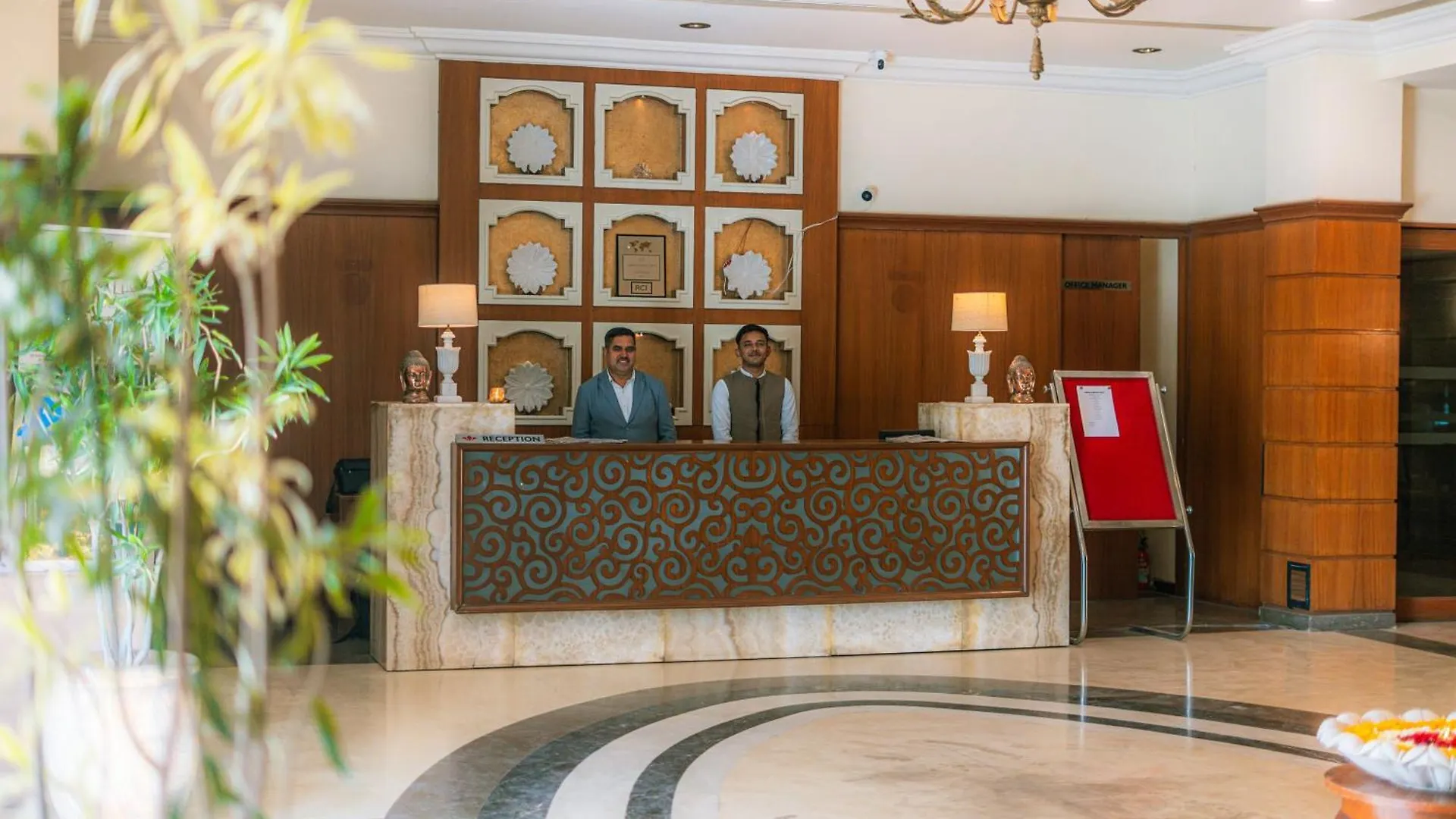 Hotel The Sky Imperial, Udajpur
