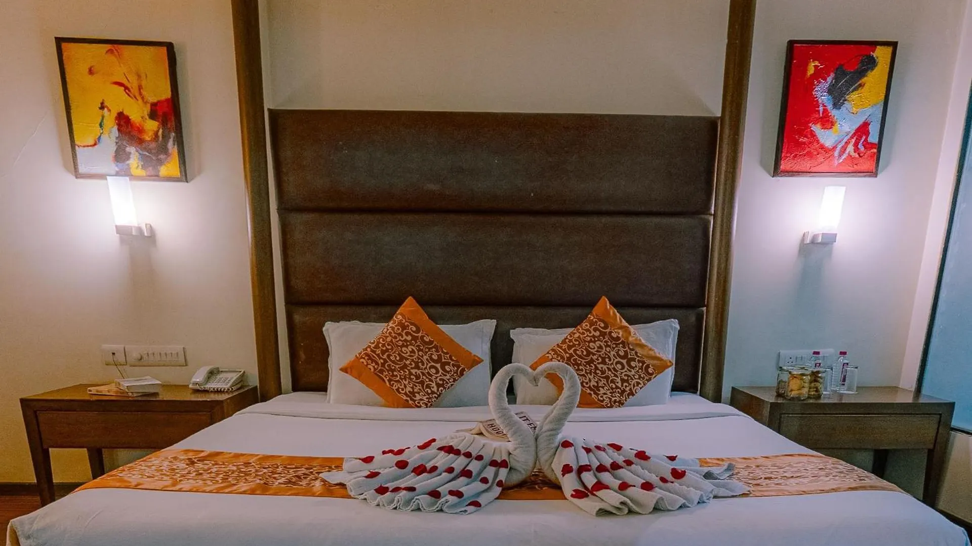 Hotel The Sky Imperial, Udajpur