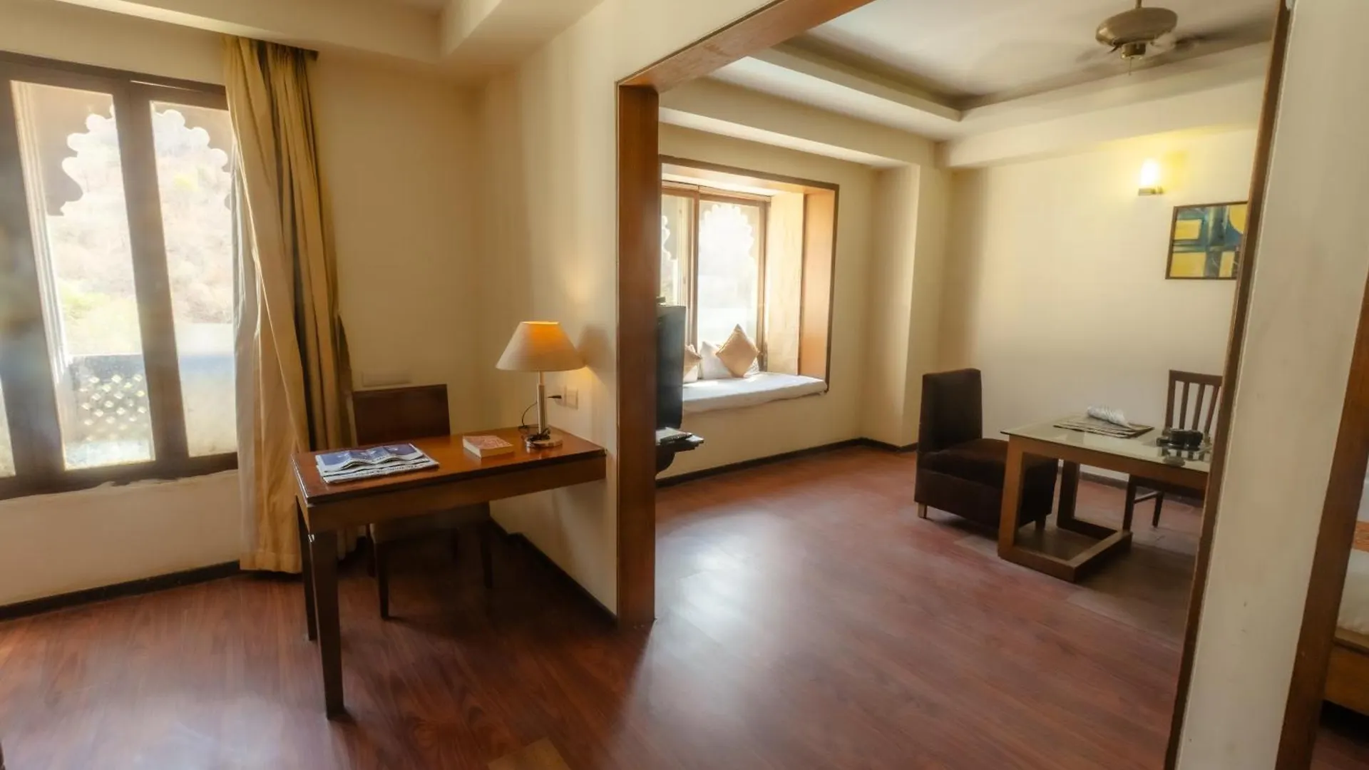 Hotel The Sky Imperial, Udajpur